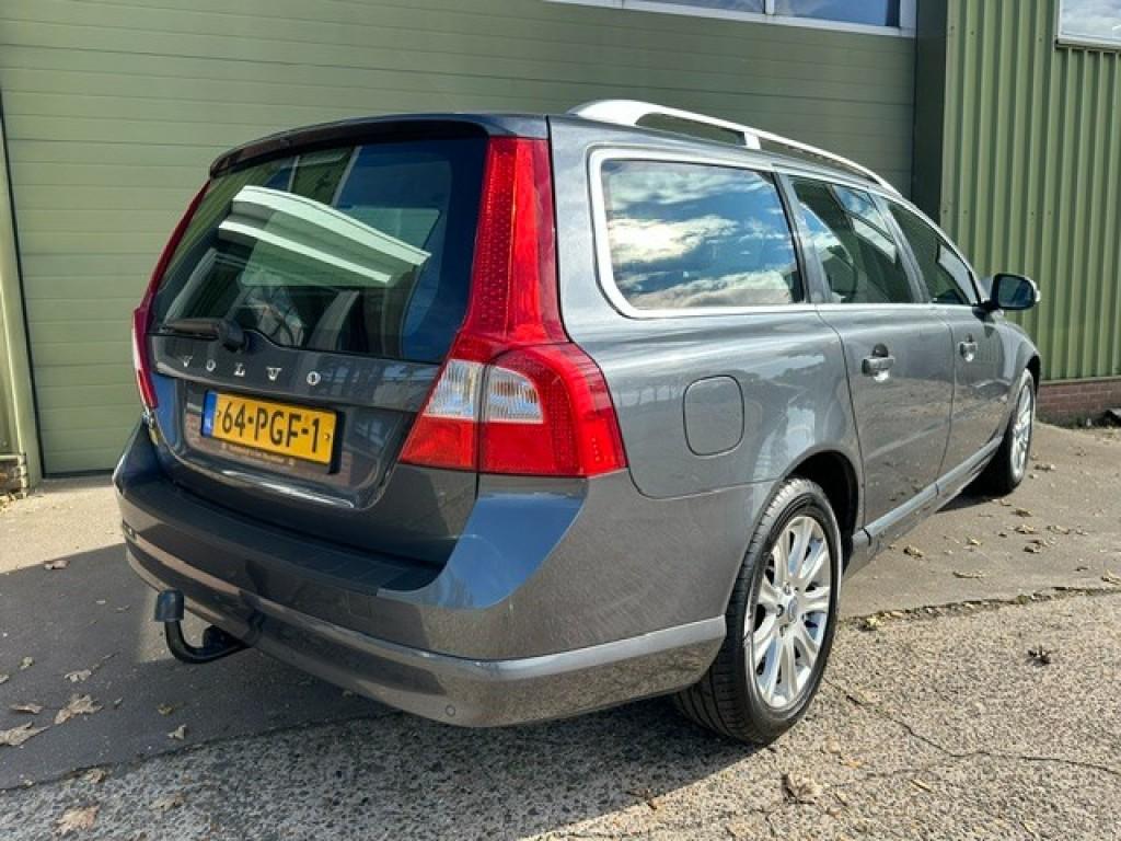 Volvo V70 1.6 t4 summum navi trekhaak