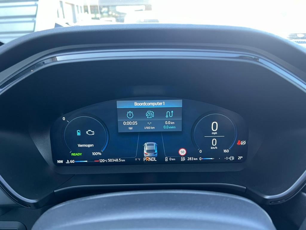 Ford Kuga 2.5 phev 243pk e-cvt st-line , panodak , trekhaak , 2100 kg trekg