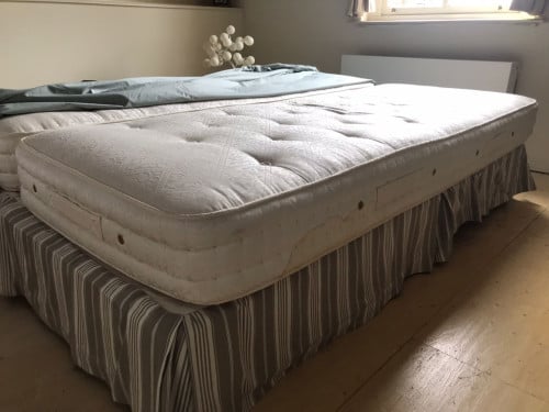 Eenpersoonsbed single bed
