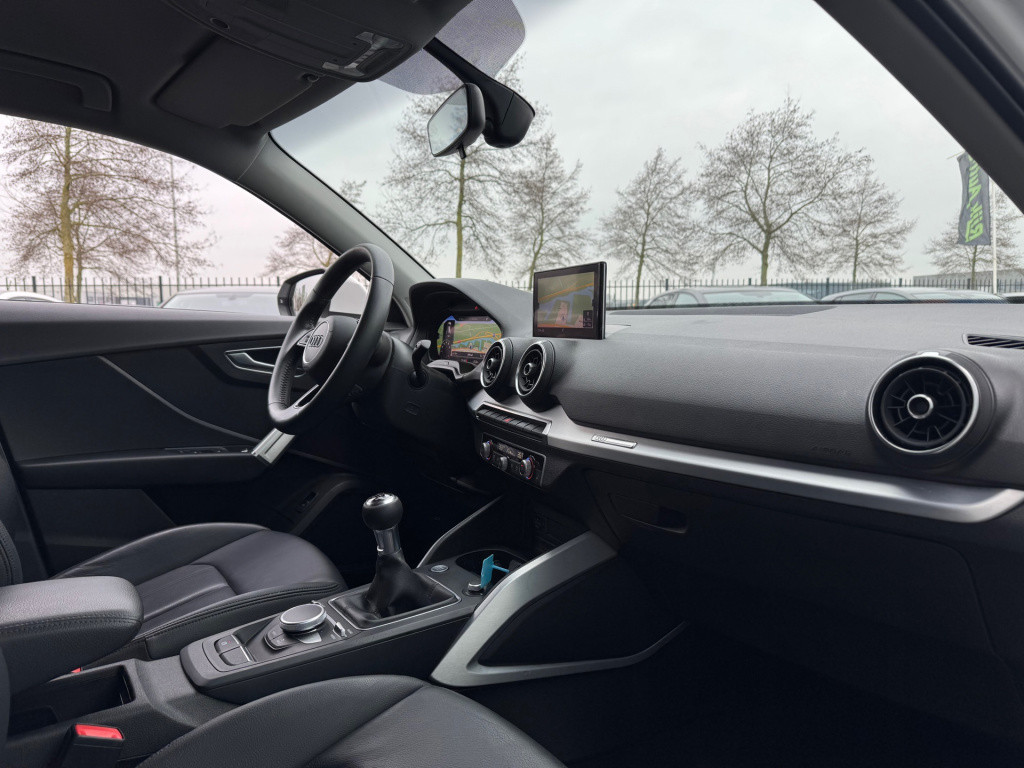 Audi Q2 30 tfsi s-line * virtual cockpit * carplay * keyless * leder