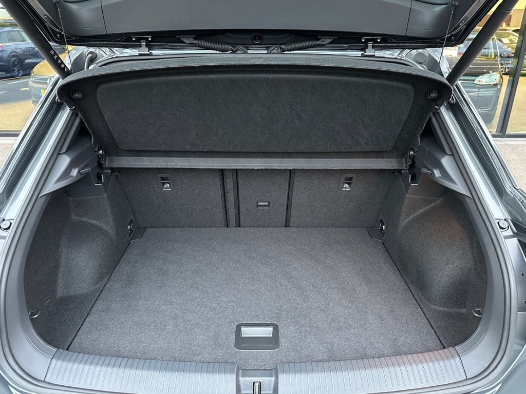 Volkswagen T-roc 1.5 tsi 150pk dsg r-line | elek. achterklep | camera | key