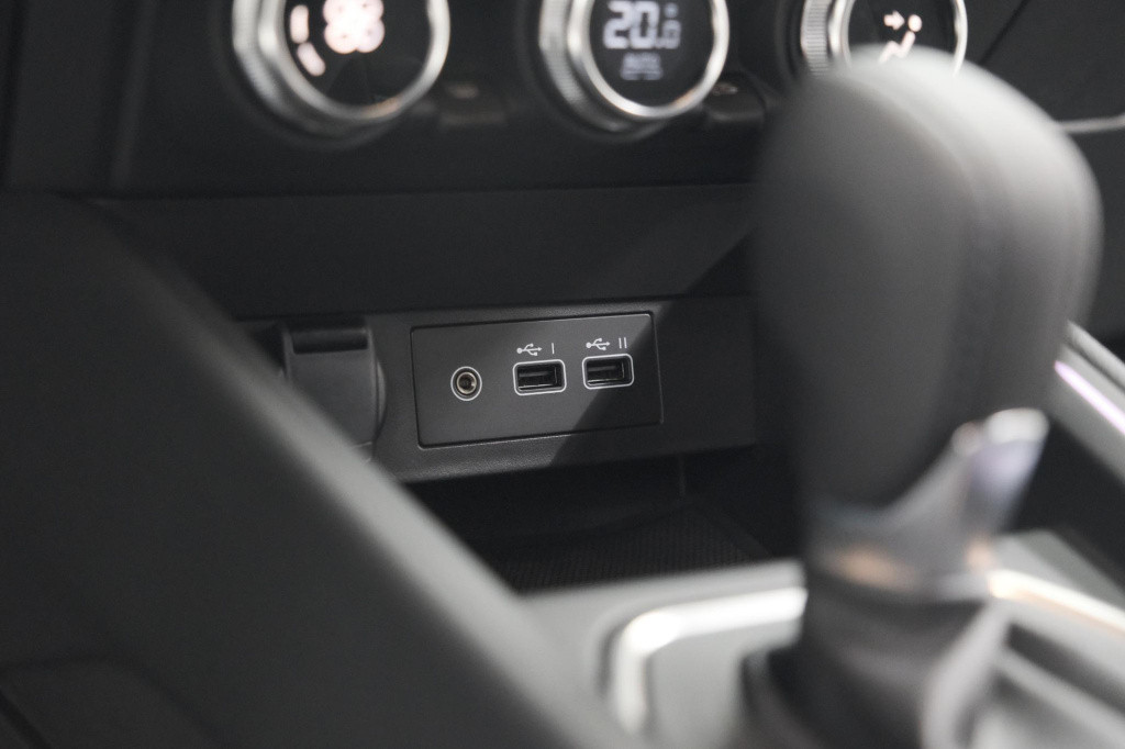 Renault Clio 1.6 e-tech full hybrid 145 techno | 360 camera | bose audio | 