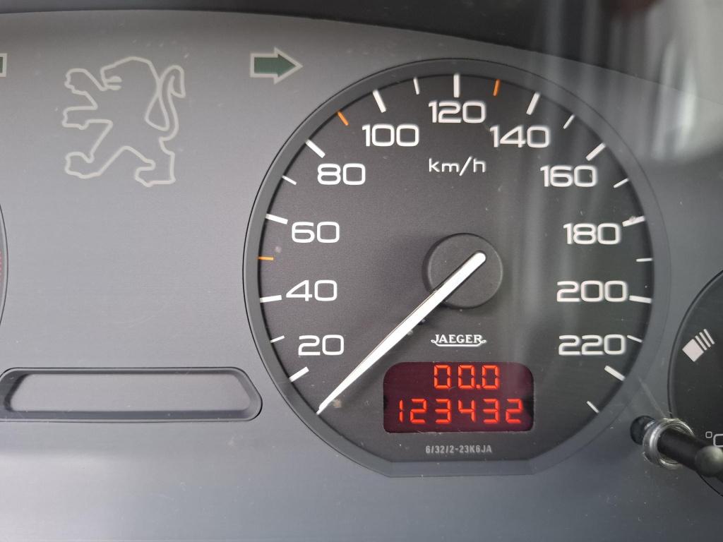 Peugeot 406 2.0i 16v st 1e eigenaar! airco/lmv/trekhaak