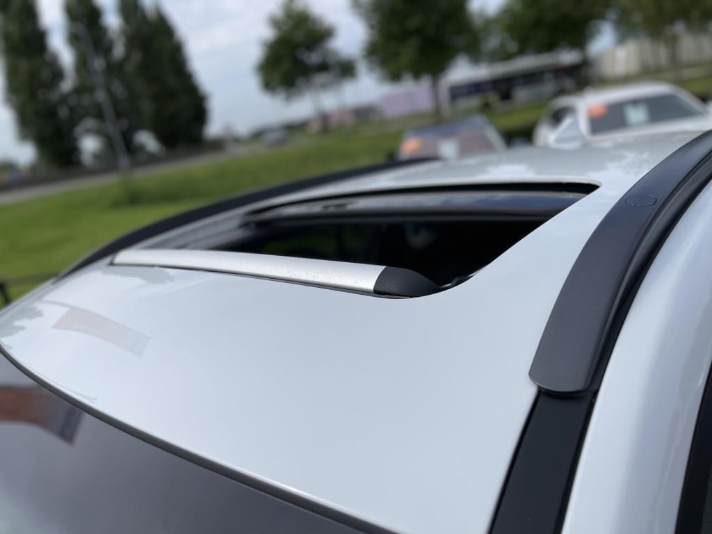 Hyundai Kona ev premium 64 kwh sky | head-up display | stuur- + stoelverwar