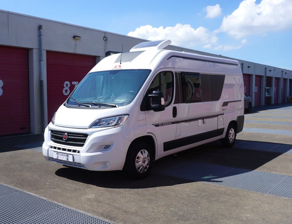 Adria Twin 600 SPX Plus 10-2020 in zeer goede staat met 39.000km