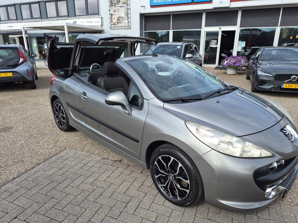 Peugeot 207 cc 1.6 vti première