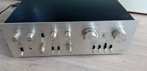Pioneer SA-8500 stereo amplifier. Versterker.