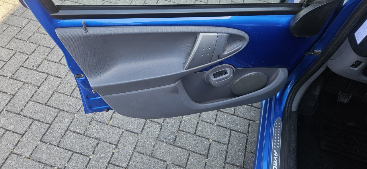 Zuinige TOYOTA AYGO Dynamic Blue