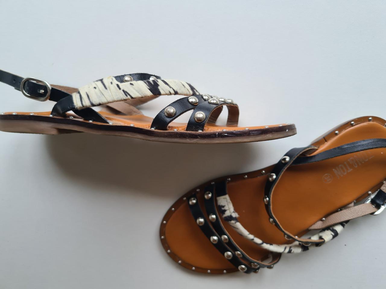 Ton & Ton leren sandalen , nieuwstaat Maat 34