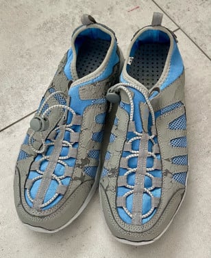 Waterschoenen maat 38