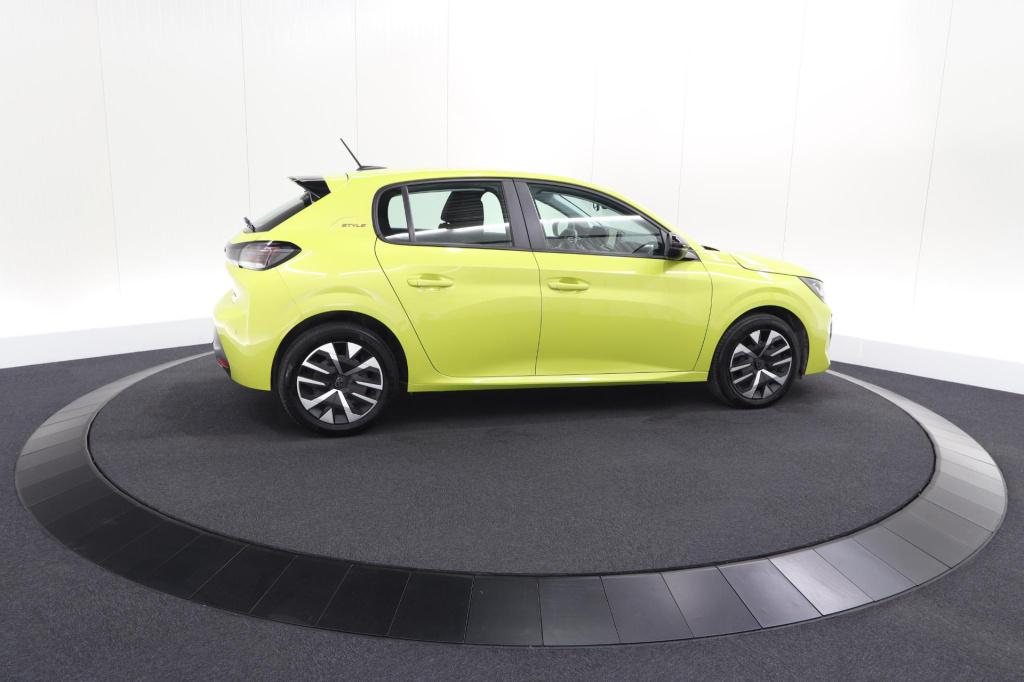 Peugeot 208 1.2 hybrid 110 e-dcs6 style | parkeersensoren | apple carplay |