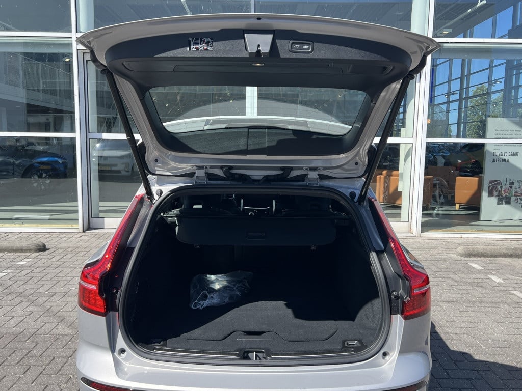 Volvo V60 t6 398pk recharge plus dark| adap.cruise| 360camera| trekaak