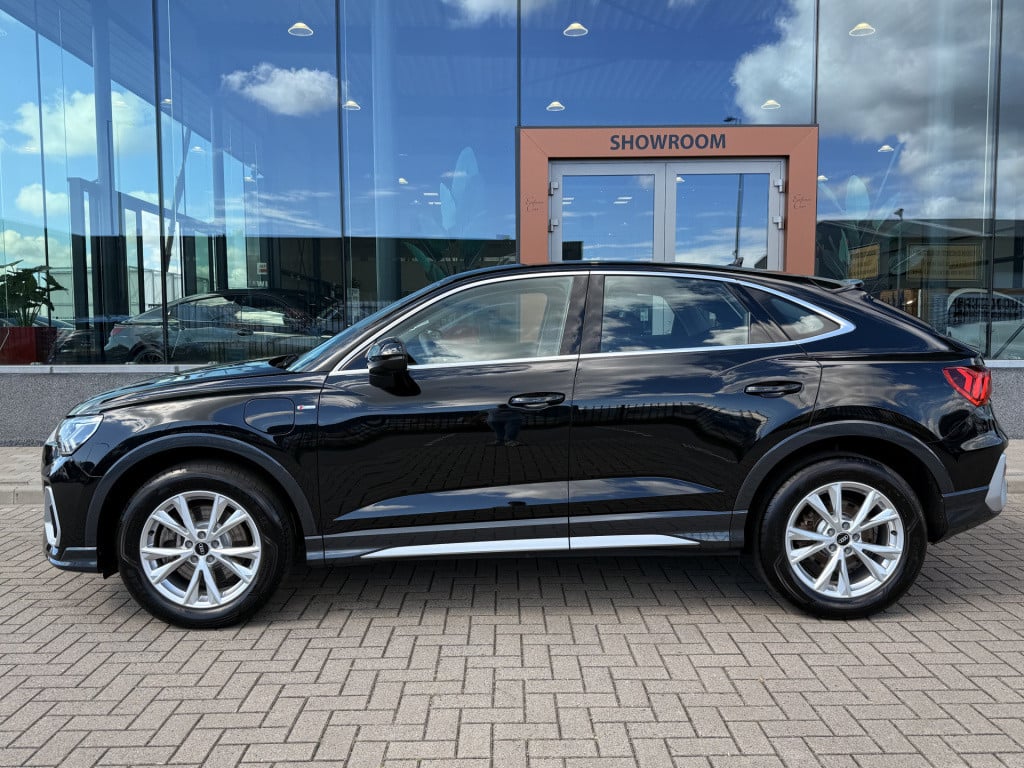 Audi Q3 sportback 45 tfsi e s-line | phev | matrix | stoelverwarming | digi