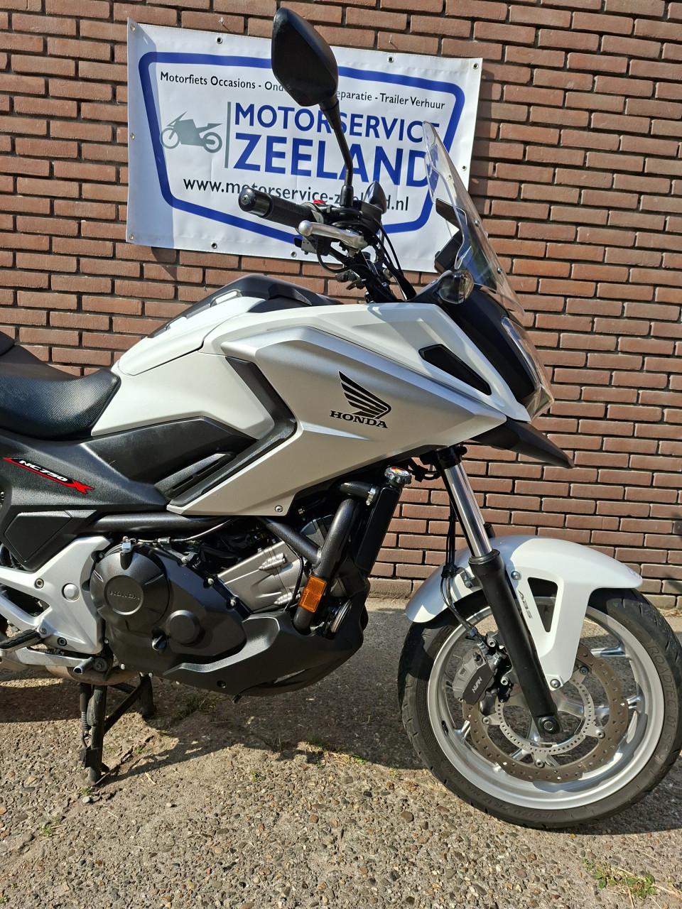 Honda NC 750X / NC 750 XA | 2016
