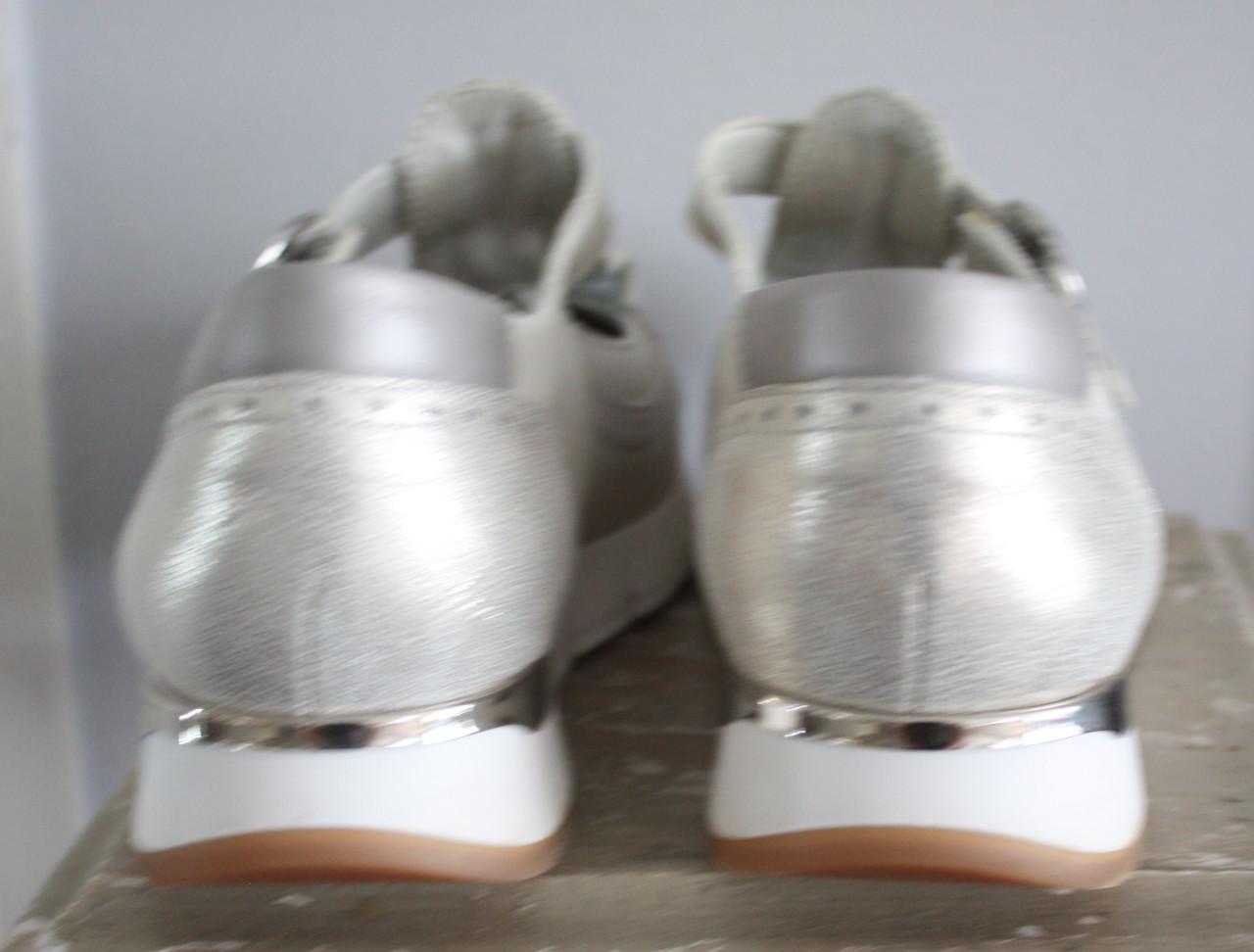 Open sneakers met ziveren kwasjes en klitteband maat 41