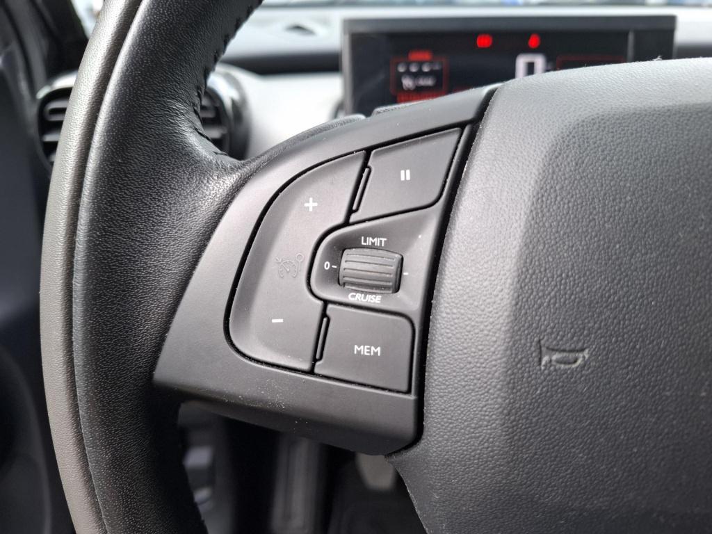 Citroen C4 Cactus 110 shine clima/nav/cam/trekhaak