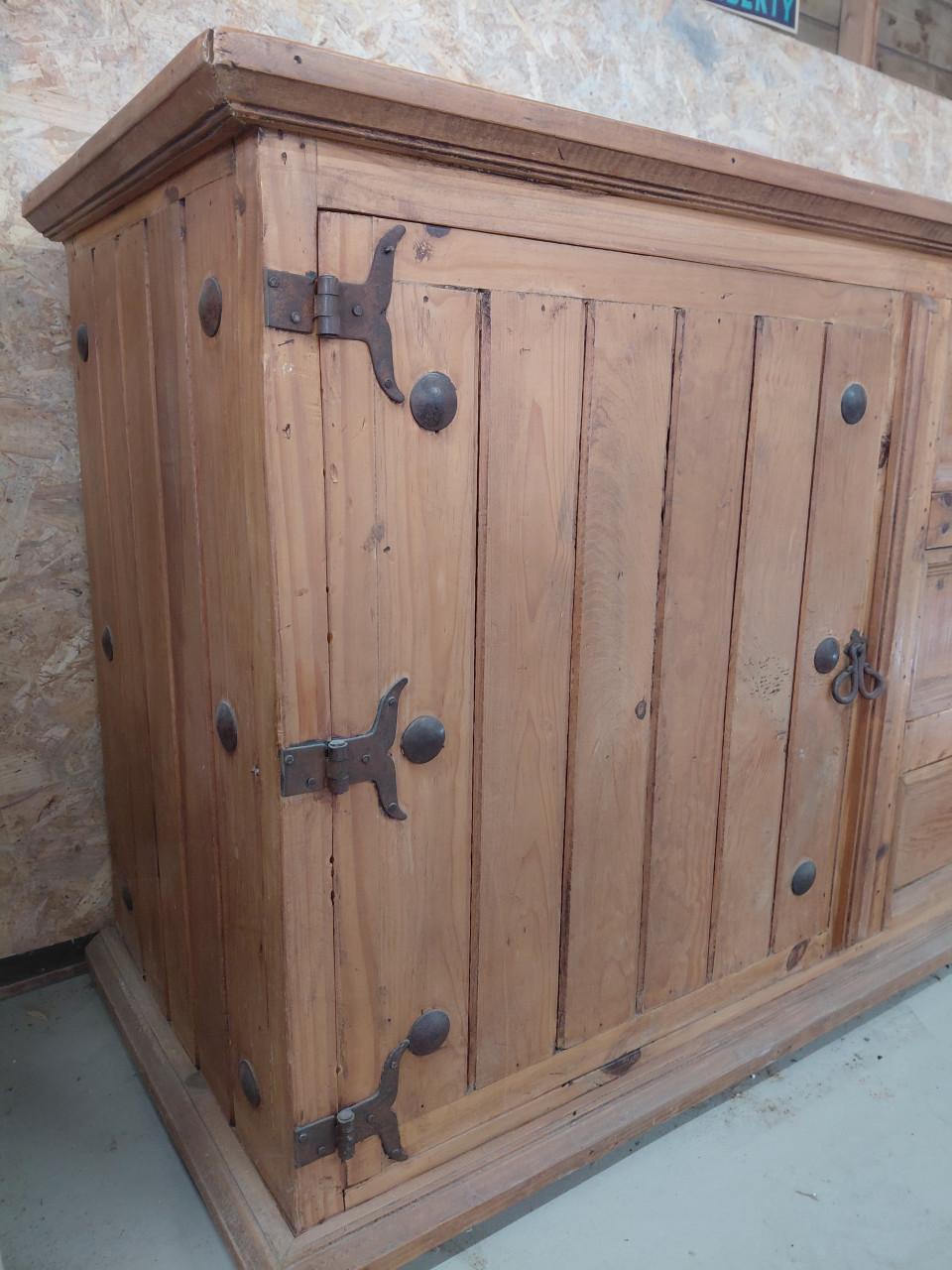 Massief houten dressoir
