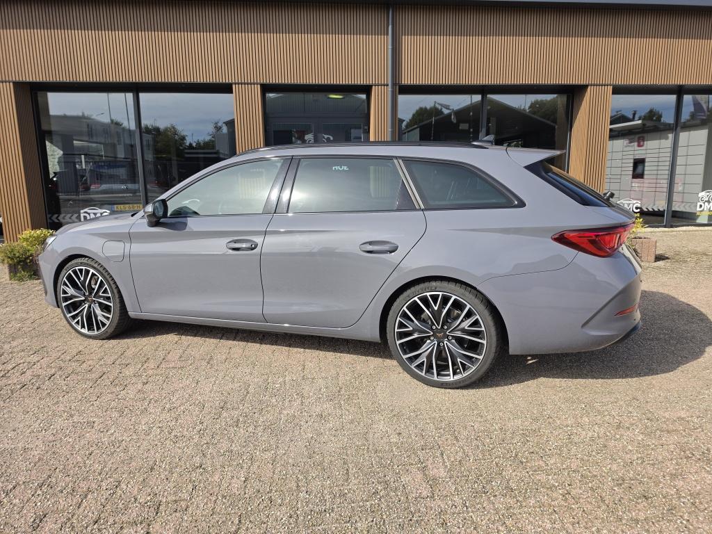 Cupra Leon Sportstourer vz e-hybrid