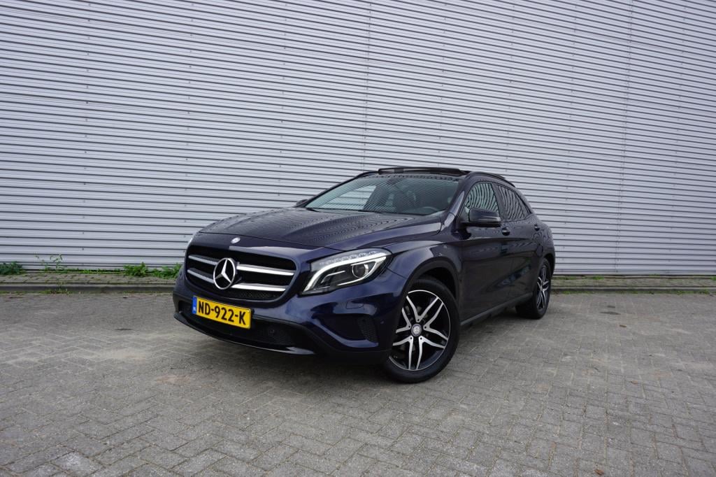 Mercedes-Benz Gla-klasse 180 ambition airco / navi / cruise / pano / parkee
