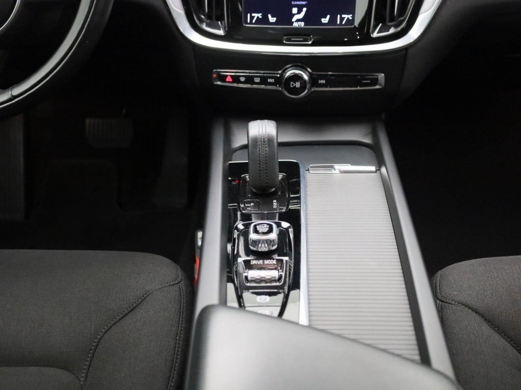 Volvo V60 2.0 b3 business pro | automaat | navigatie | apple carplay / andr