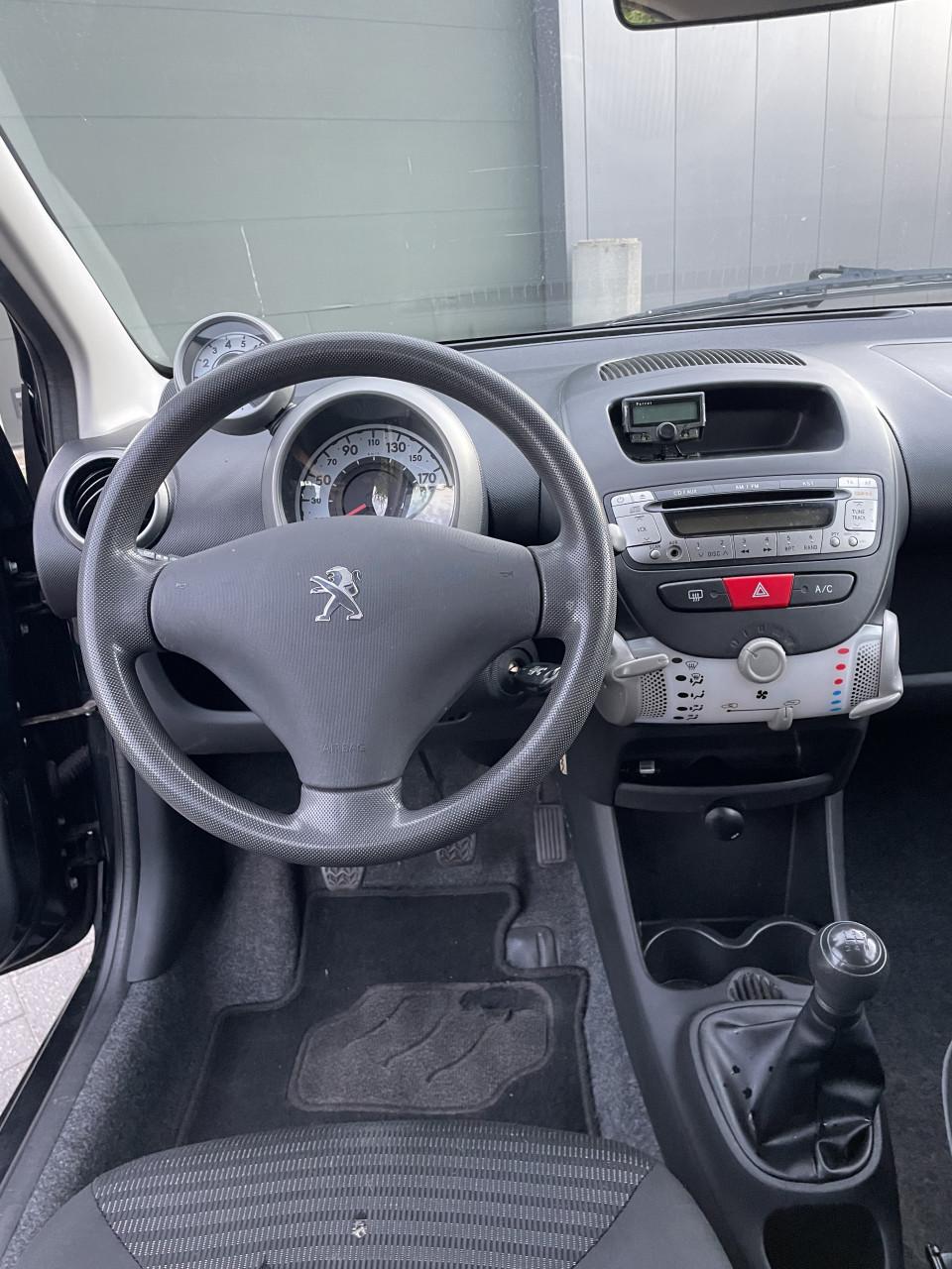Peugeot 107 1.0 12V 5DR 2013 Zwart | NAP | NIEUWE APK!