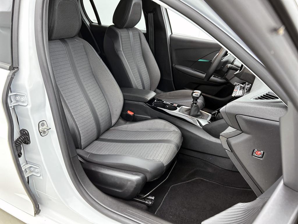 Peugeot 208 100 pk allure pack | rijklaar | keyless entry | camera | stoelv