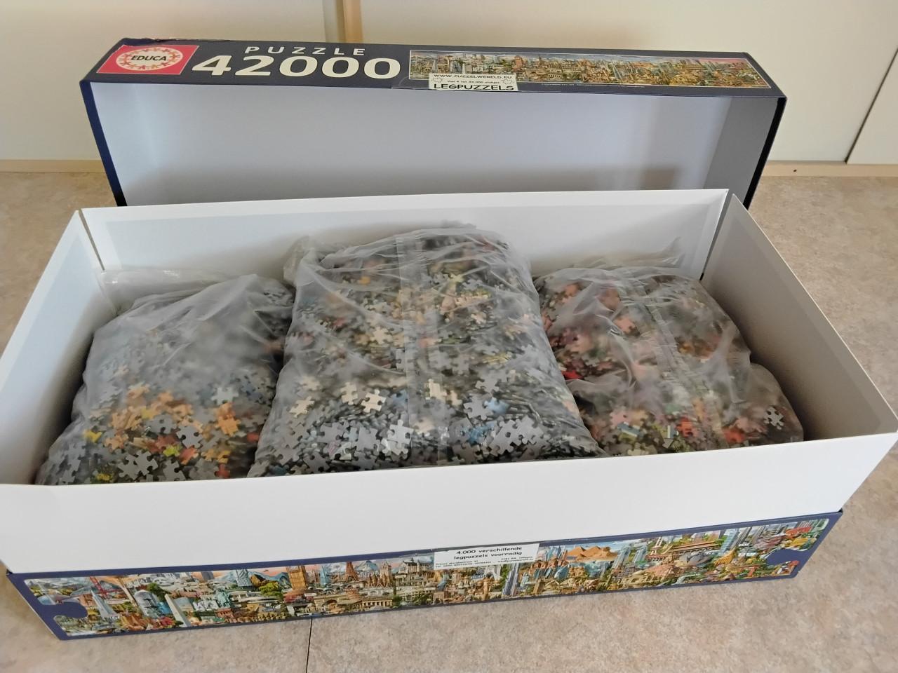 Educa legpuzzel: Around the world 42000 stukjes
