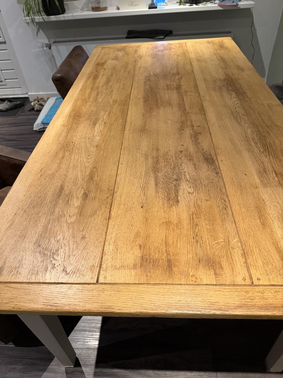 Tafel en stoelen gratis