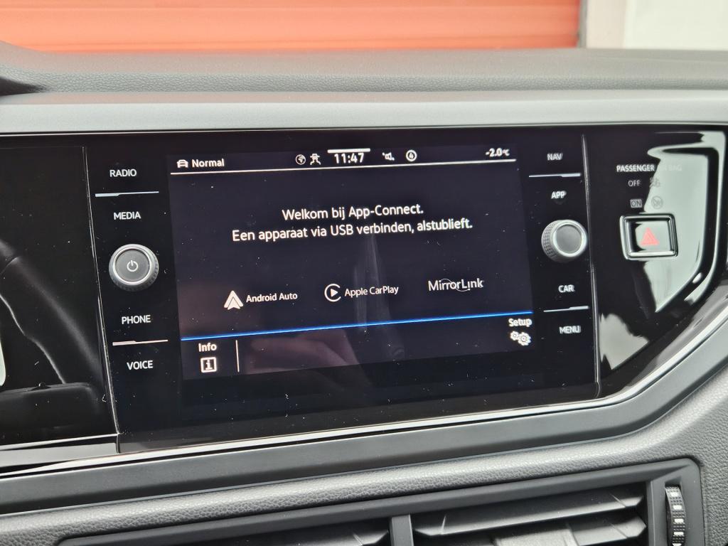 Volkswagen Taigo 1.5 tsi r-line | camera | carplay
