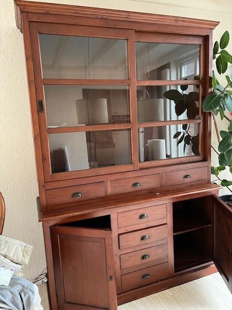 GRATIS Buffetkast, in hele goede staat