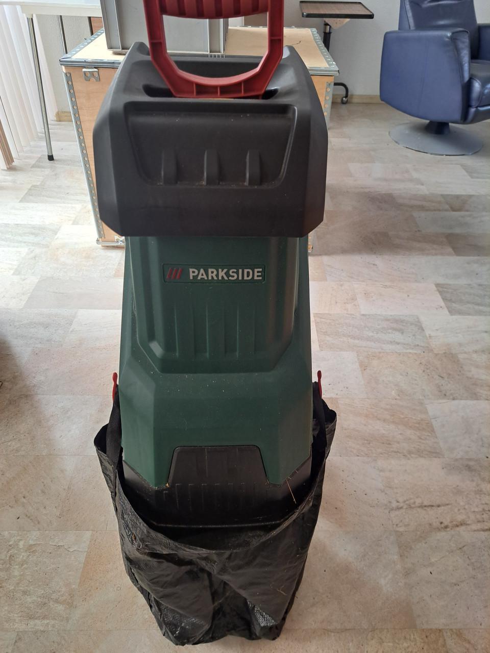 HAKSELAAR [TAKKEN VERSNIPPERAAR]