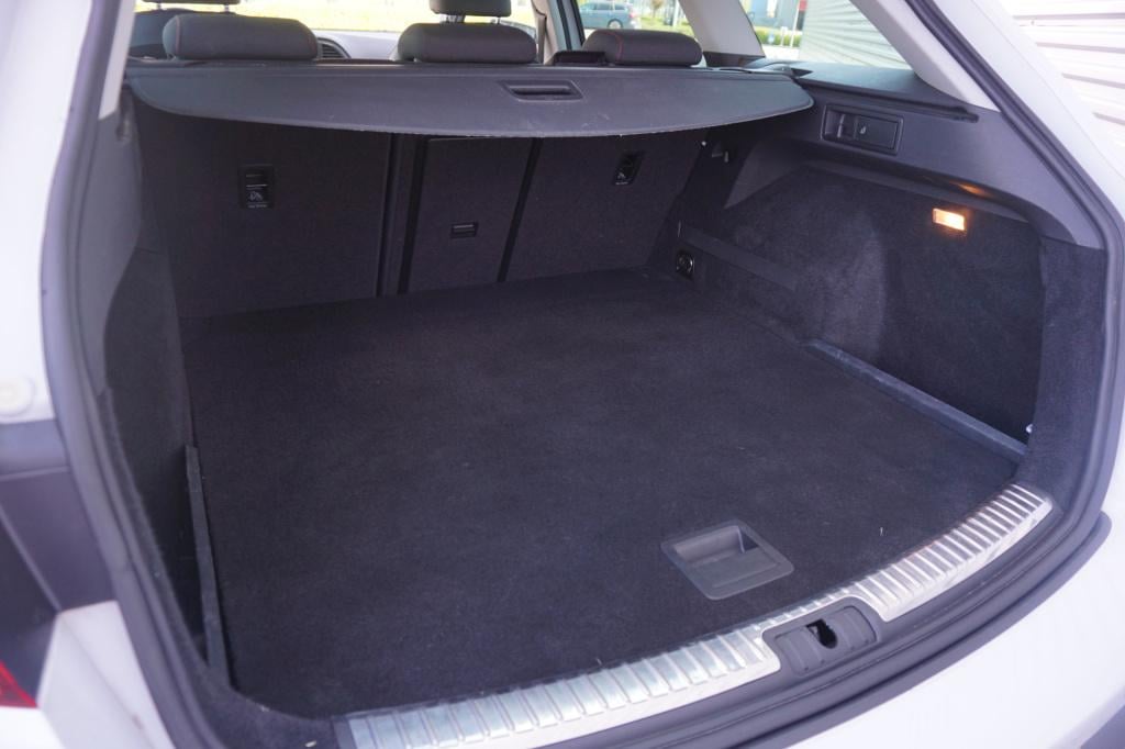 Seat Leon st 1.4 ecotsi fr connect climate / navi / cruise / camera / parke