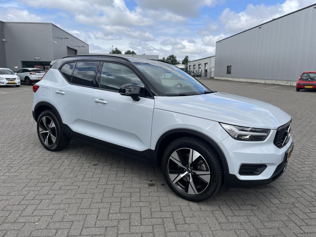 Volvo XC40 1.5 t4 recharge r-design 210 pk panorama
