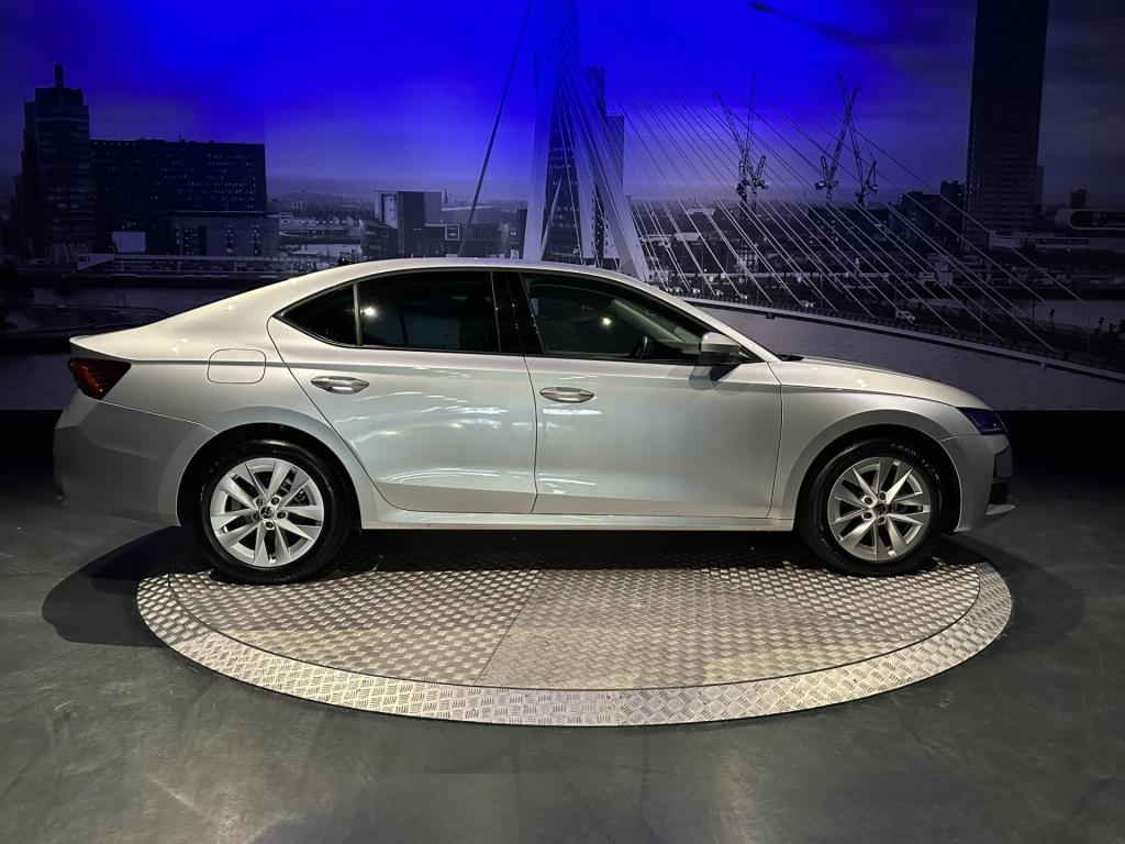 Skoda Octavia 1.5 tsi mhev business edition plus *navi*led*appconnect*camer