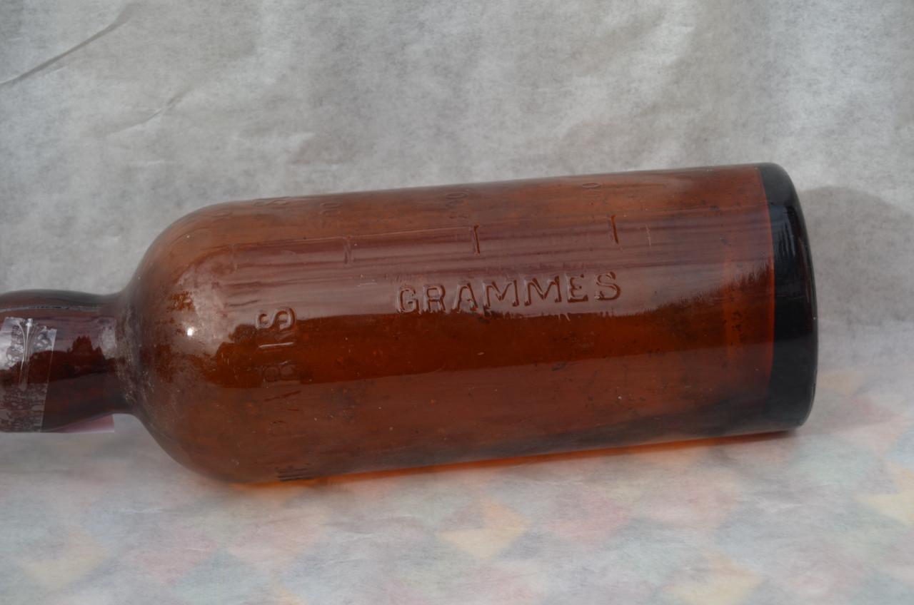 Nog een paar oude soda-, bier- en wijnflessen 19e eeuws