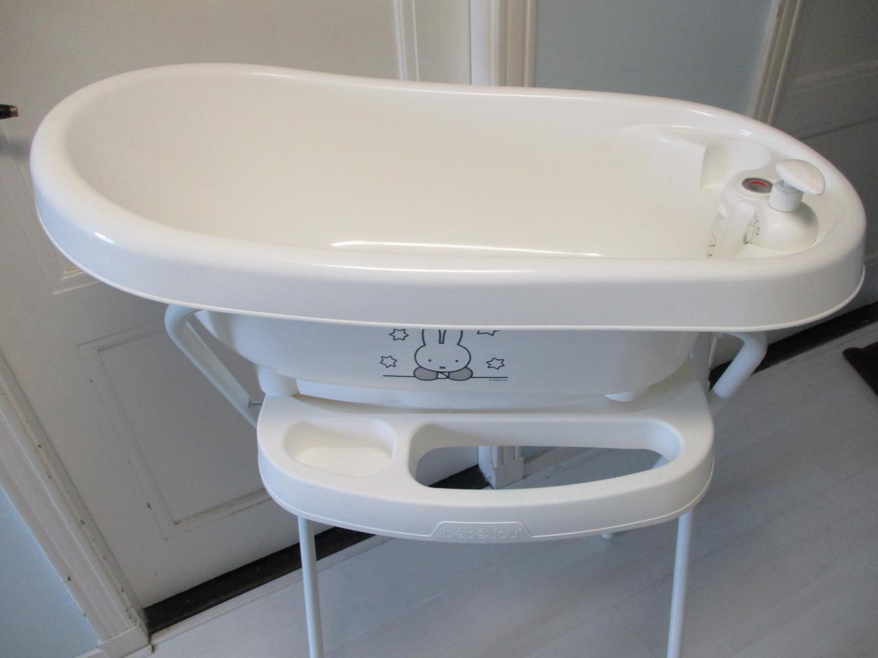 Te koop baby badje met steun