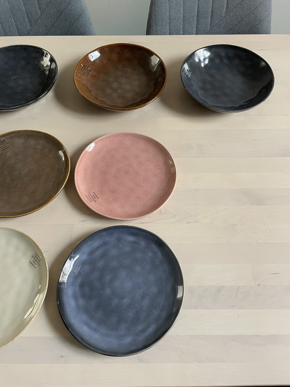 Nieuw aardewerk servies Action