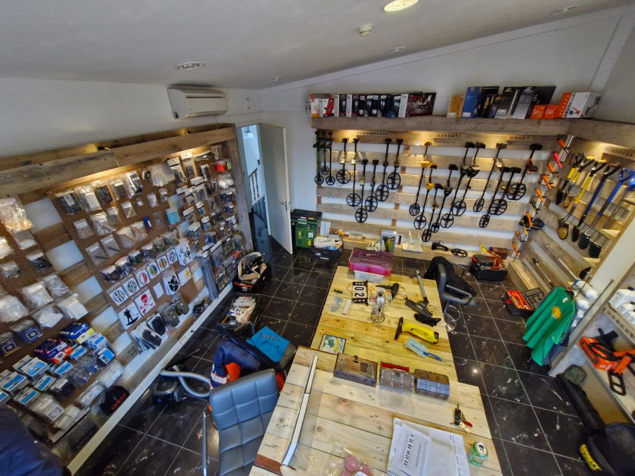 Metaaldetector showroom De Detectorshop