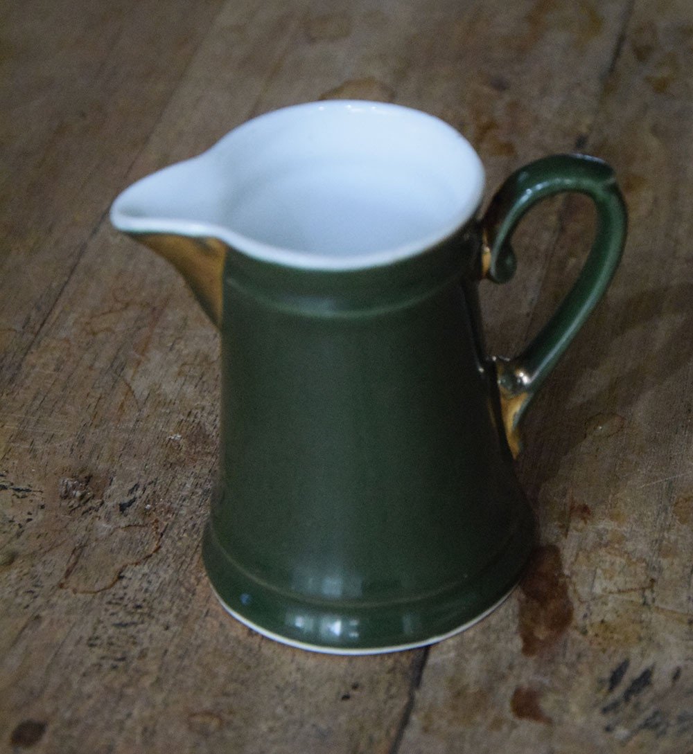S.P.M Walküre melkkannetje porselein groen / goud