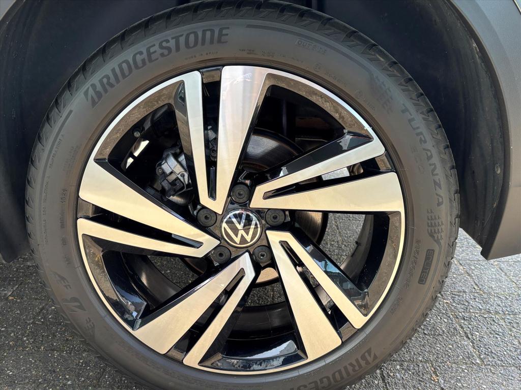 Volkswagen T-roc 1.5 tsi 150pk 7-dsg r-line|camera| dodehoek|carplay|led| r