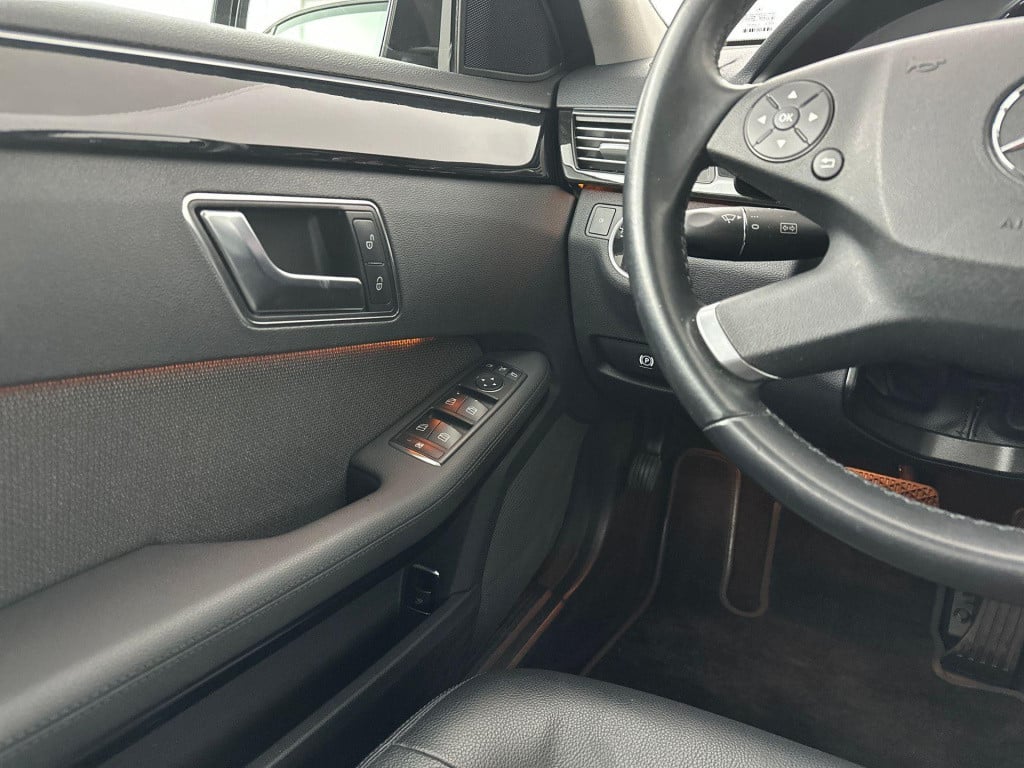 Mercedes-Benz E-Klasse 200 cgi avantgarde dakraam stoelverwarming