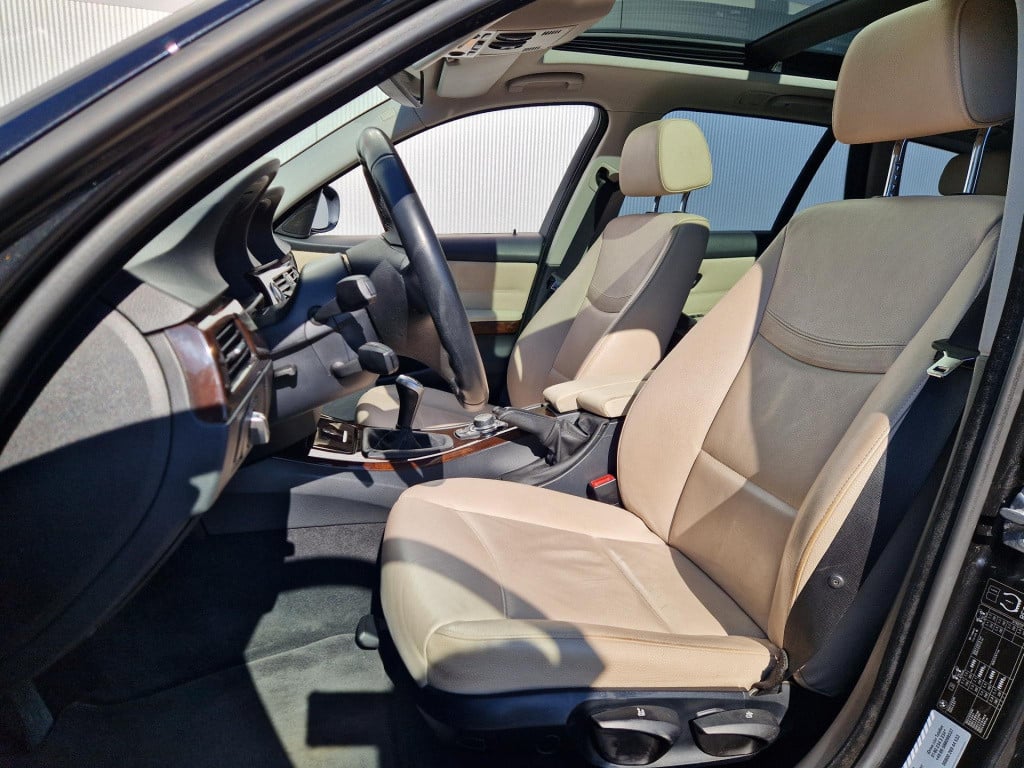 BMW 3-serie touring 320i business line style