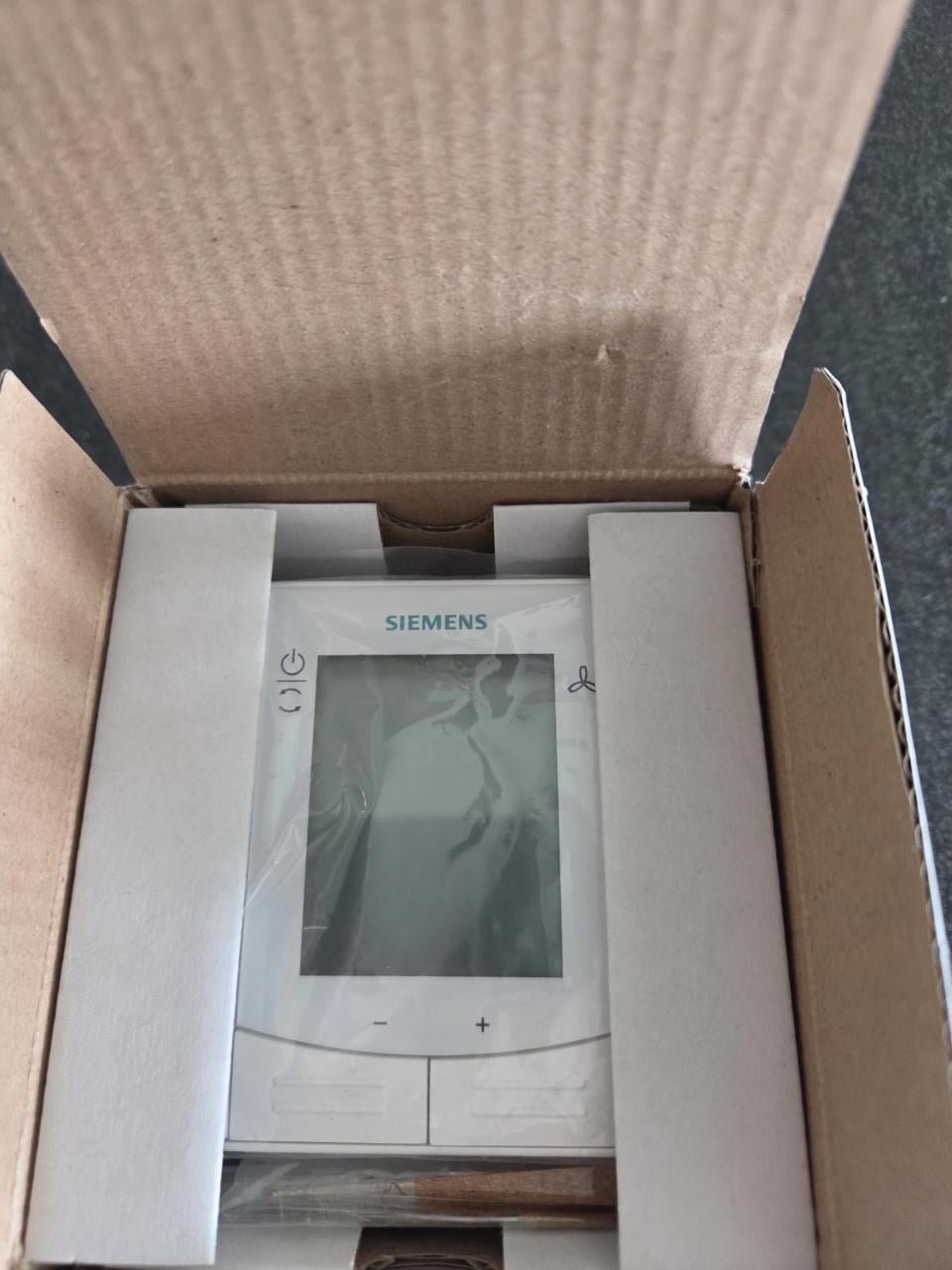 Kamerthermostaat siemens model rdf600, ook voor stadsverwarming.
