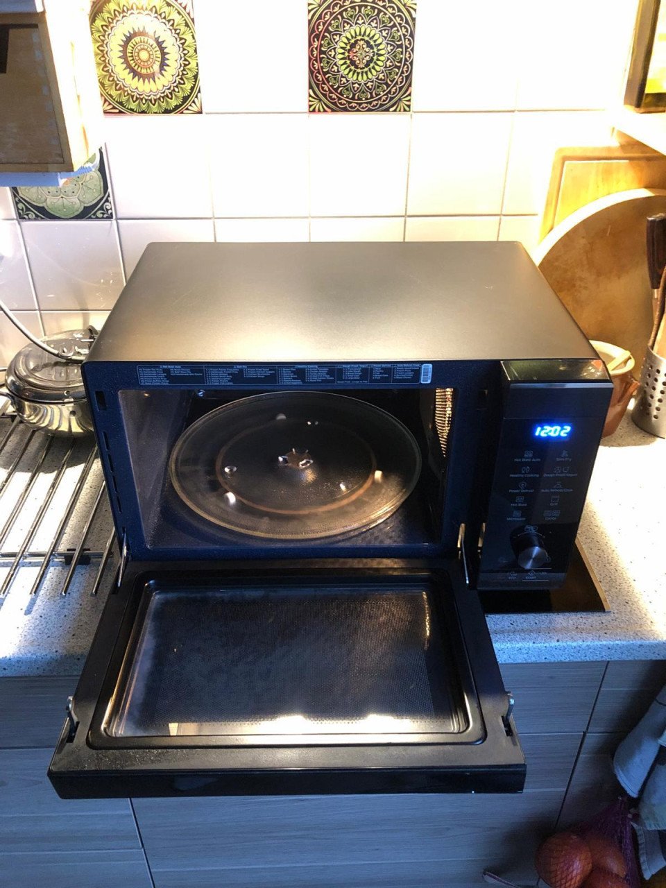 Zo goed als nieuwe Combi Magnetron 32L - Model: MC32K7055CK (augustus 2019)