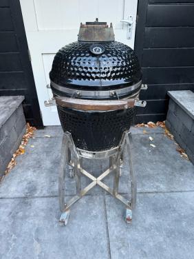 Kamado BBQ medium