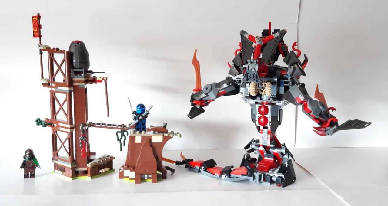 LEGO Ninjago 70626: De Komst van de Iron Doom
