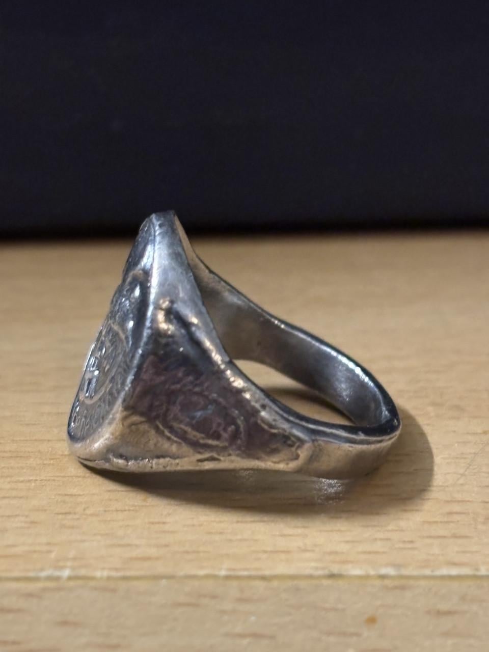 Zilveren ring oorlog