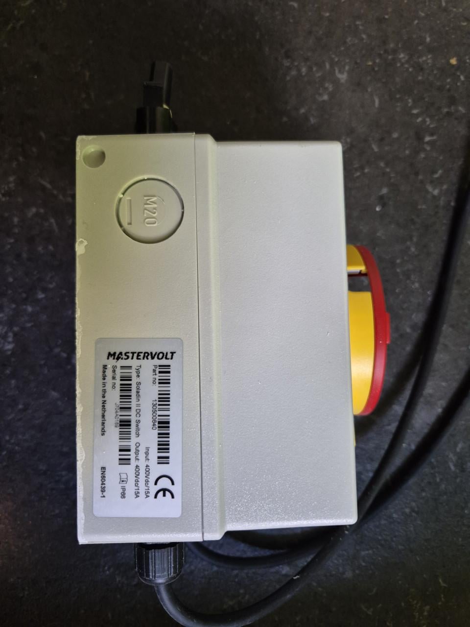 Mastervolt omvormer 1500 web en PV scheider DC-schakelaar
