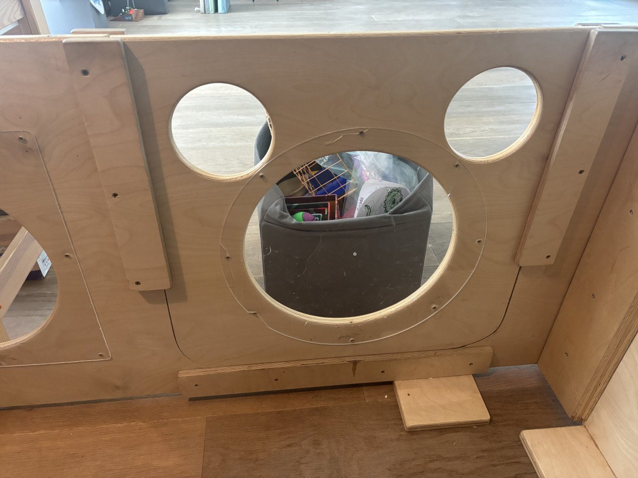 Grond box speelhoek berken multiplex 246 x 165 x60