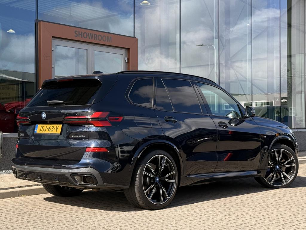 BMW X5 xdrive50e m-sport | carbon | pano | memory | stoelverwarming / verko